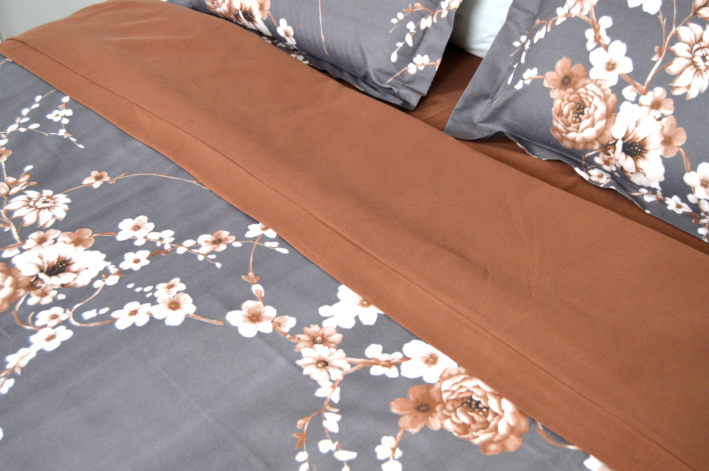 BROWN COCOA BEDDING SET OF 4
