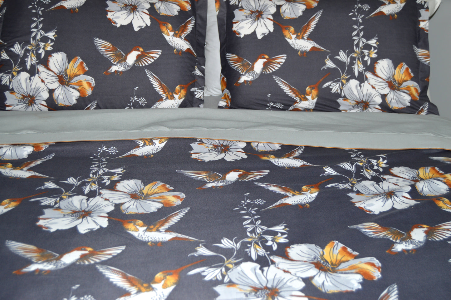 GREY SERENITY BEDDING SET OF 4