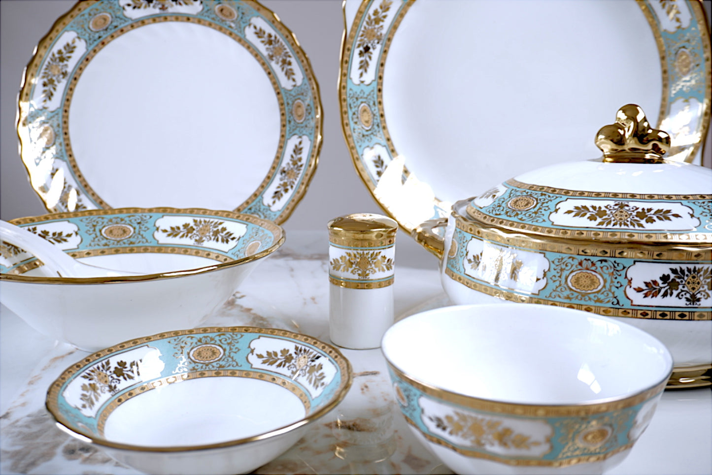 UB 351 DINNER SET