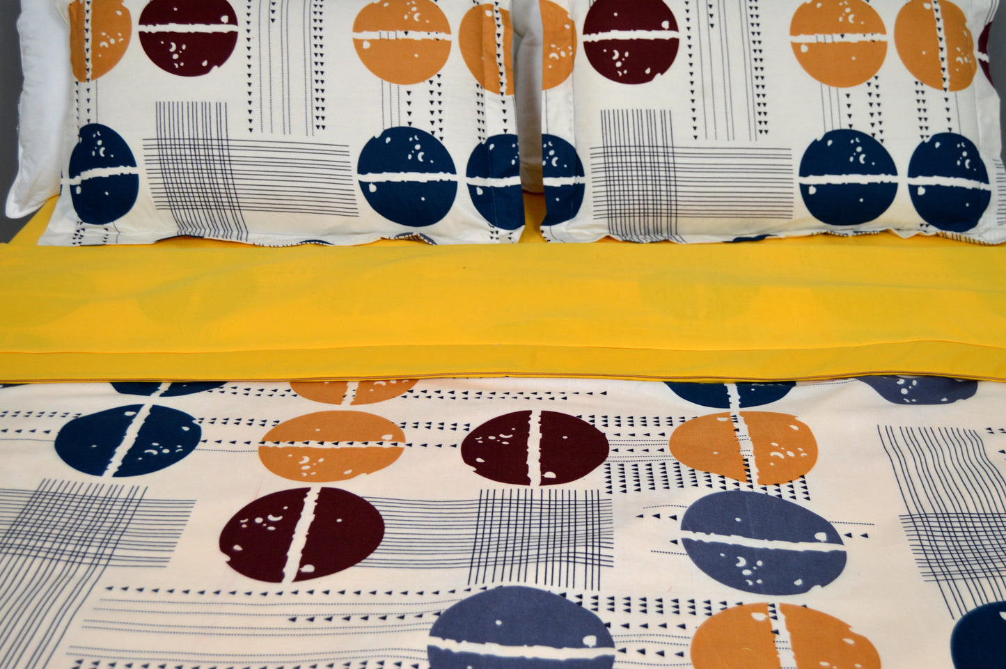 YELLOW SUNSHINE BEDDING SET OF 4