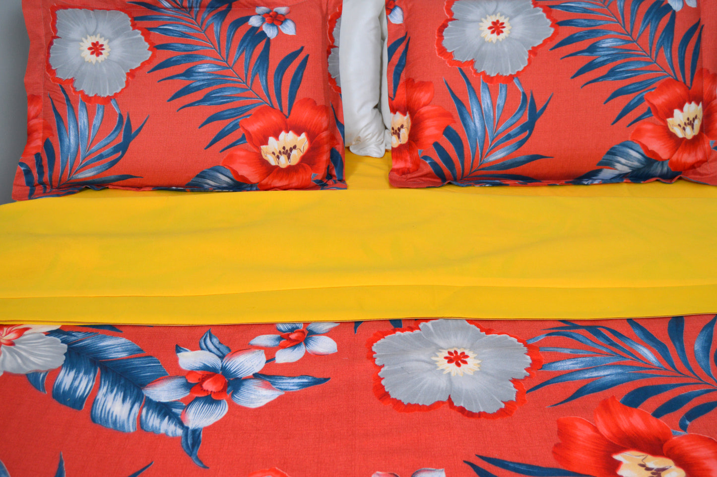 YELLOW MEADOW BEDDING SET OF 4