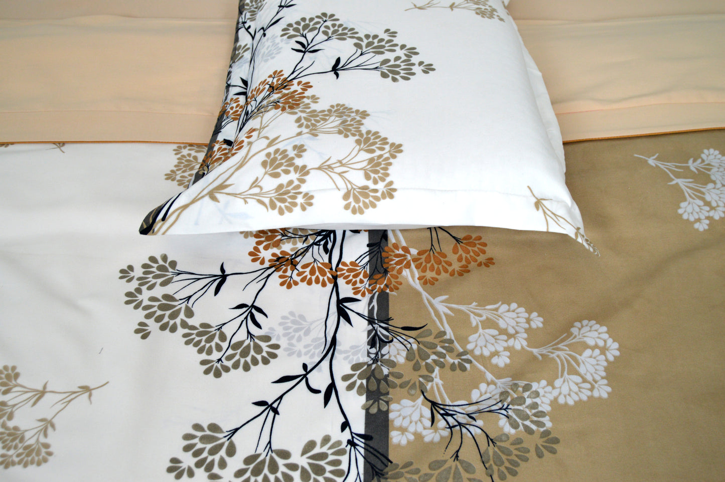 CREAM VANILLA BEDDING SET OF 4 SUPER KING