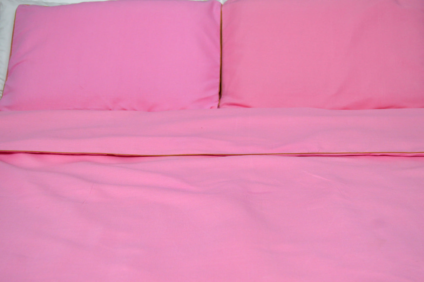PINK PLAIN BEDDING SET OF 4