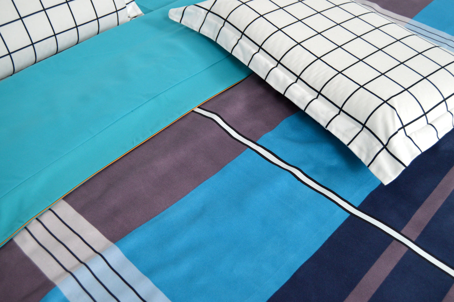 BLUE CHARM BEDDING SET OF 4